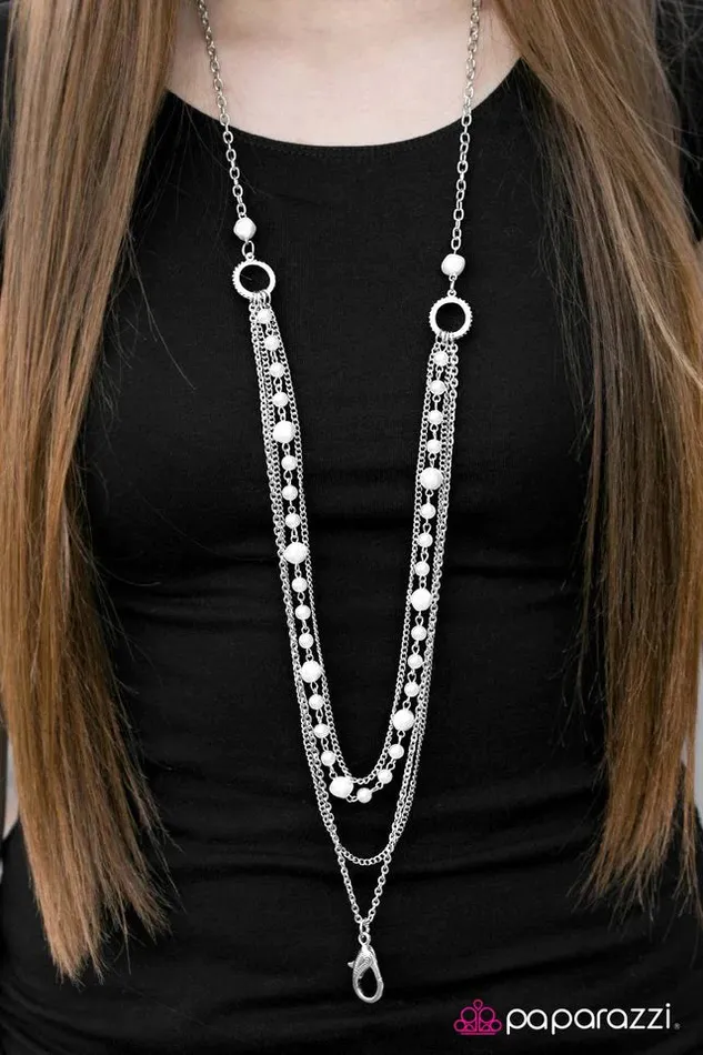 Paparazzi Jewelry Necklaces Paparazzi Necklace City Girl White