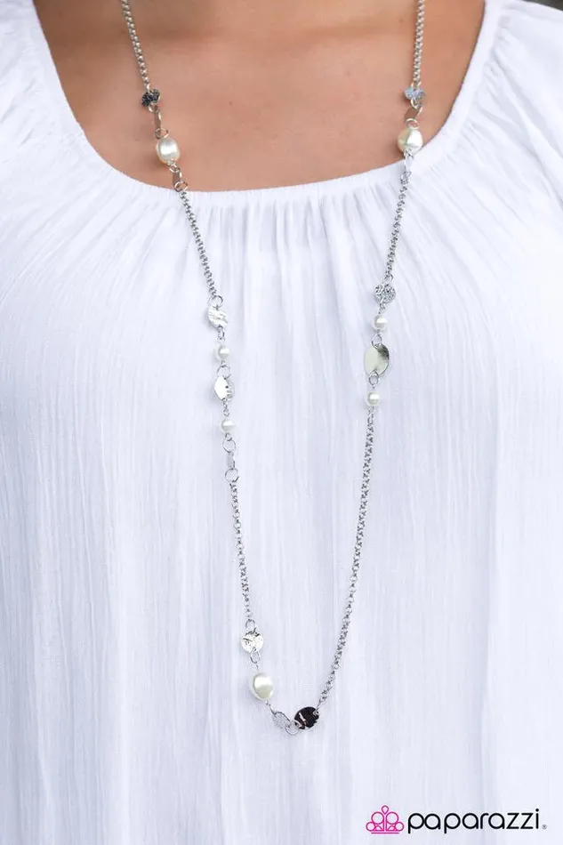 Paparazzi Jewelry Necklaces Paparazzi Necklace GLAMtastic White