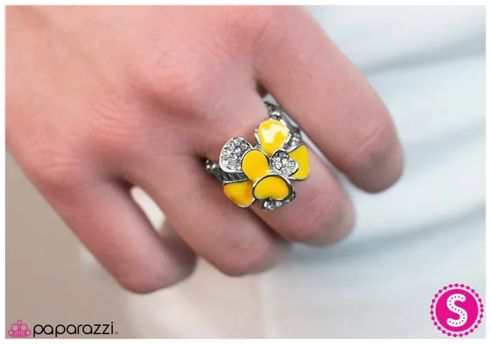 Rings Paparazzi Ring Moving On Up Yellow Paparazzi Jewelry
