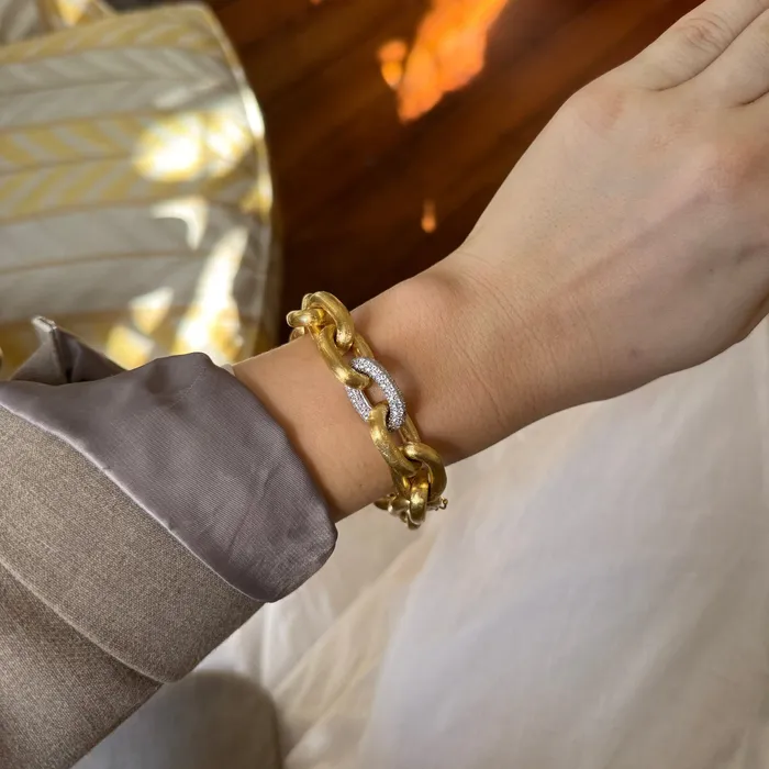 Vintage Italian Diamond Pav 18K Gold Satin Link Bracelet Croghans Bracelets