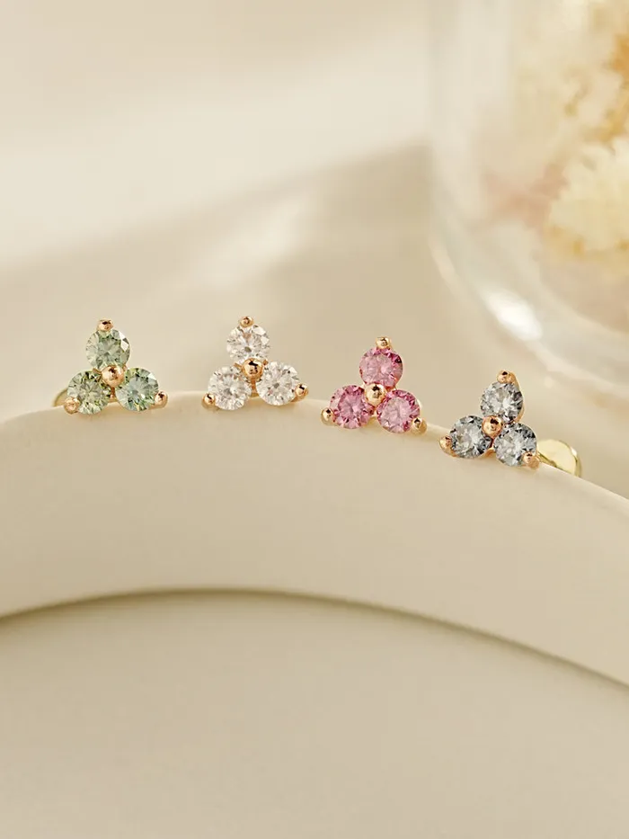 PreStyled Sets MinimalBijoux 14K Gold Moissanite Triangle Internally Threaded Labret Piercing 20G18G16 PreStyled Sets MinimalBijoux 14K Gold Moissanite Triangle Internally Threaded Labret Piercing 20G18G16