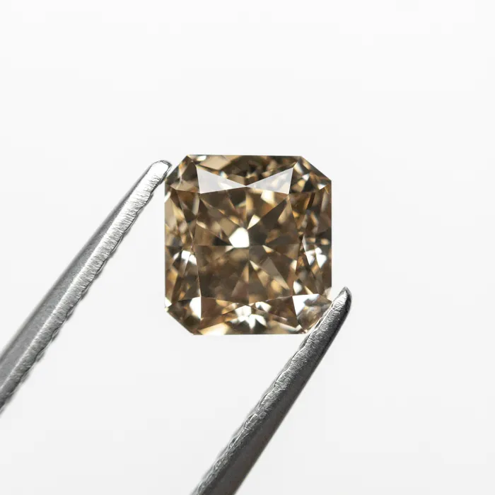Rings Misfit Diamonds 134ct 590x548x420mm VS2 C5 Cut Corner Rectangle Brilliant 1990611
