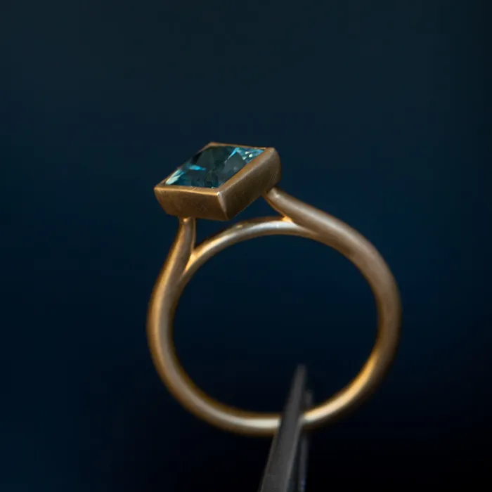 Rings Obsessed Over Gems 217ct Princess Cut Teal Montana Sapphire Contemporary Bezel Set Ring in 18k Yellow Gold